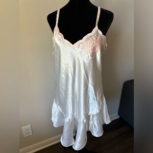 Vtg 80's Victoria's Secret White Satin Nightgow W/Pink Flower & Beads Dress! M
